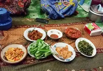 Dining in local homes