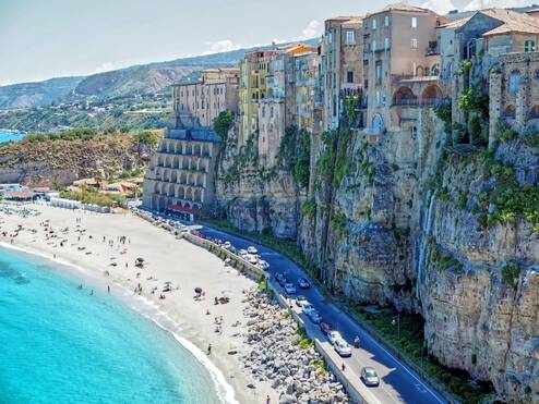 Summer in Italy header