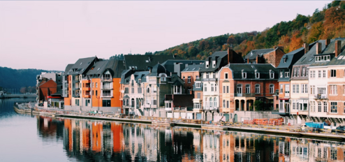 Lakeside neighborhood