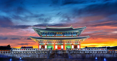 Palace in Seoul, Korea at sunset.