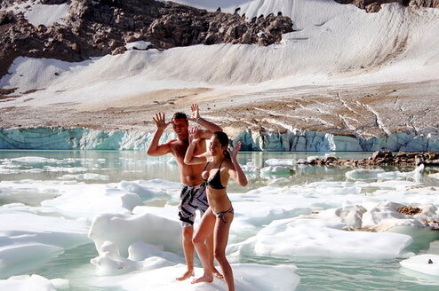 INTERNeX - Hospitality and Tourism jobs in Canada having fun on time off in The Rockies