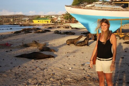 Galapagos All in one: Island Hop Volunteer and Travel Thumbnail