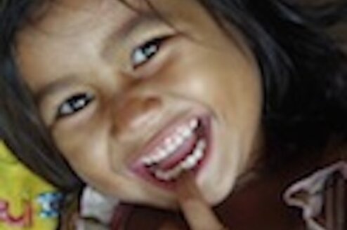 Volunteer in a Cambodian Orphanage Thumbnail