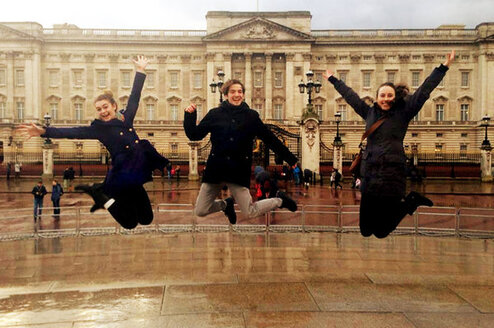 Canadians: Work and Travel in the UK Thumbnail