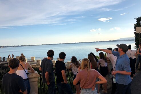 Walking tour of Ortigia island