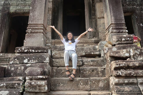 What is the Average Salary for Teaching Abroad in Vietnam? Featured