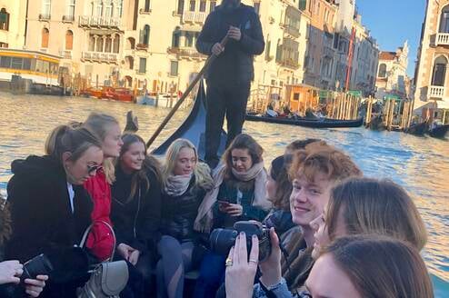 JHV students in a gondola