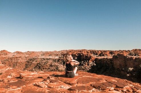 Best Countries to Work Abroad Hero