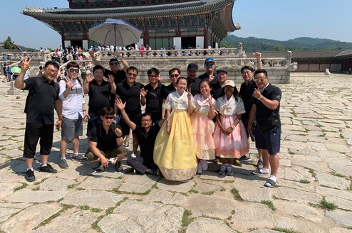 CRCC Asia Interns at Temple in Seoul