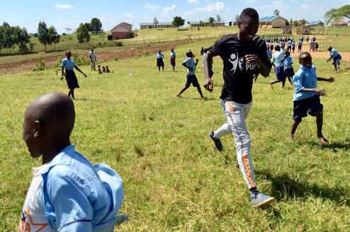 Volunteers in play sessions
