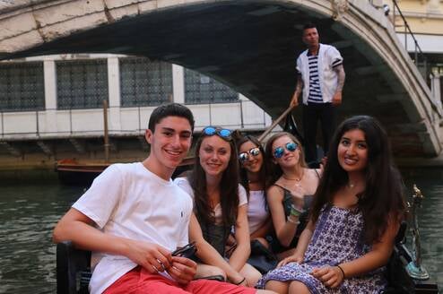 venice gondola ride