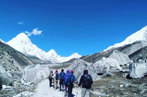 everest trek