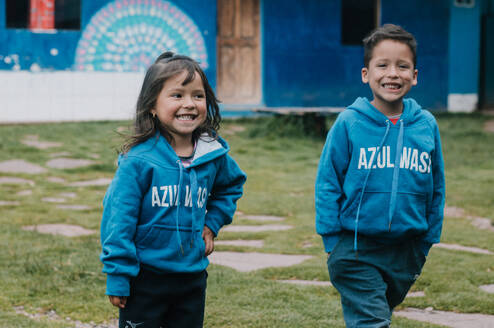Azul Wasi kids