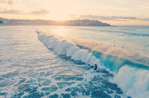 Aerial side view of wave in Australian ocean