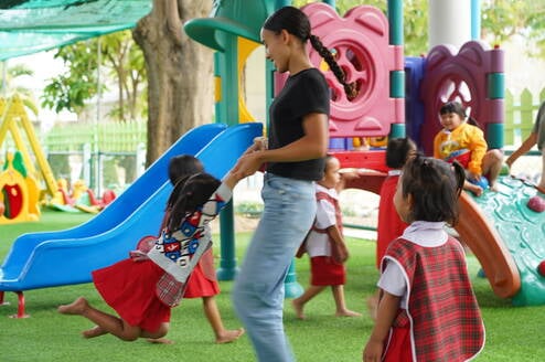 Childcare volunteer in Thailand
