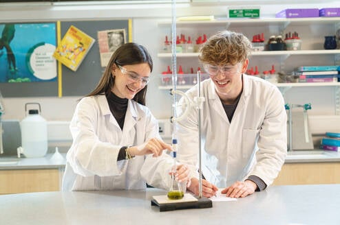Science lesson in the lab