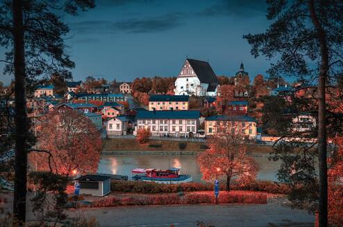 Finnish neighbourhood