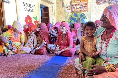 Women in the Empowerment Center in Setrawa 