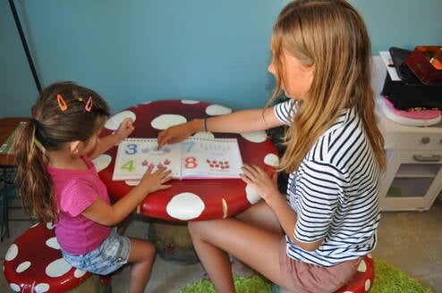 English assistant with kid