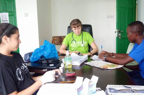 GXVO Volunteers working in hospital