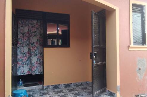Single room apartment for volunteer, includes, bathroom, kitchen and toilet