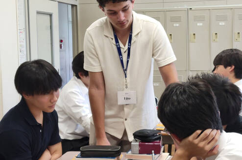 JapanBound participants experiencing a Japanese high school