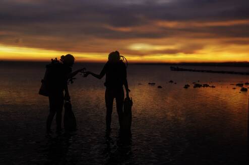 Night Divers getting ready