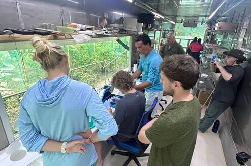 Students working in the Labratory with Faculty