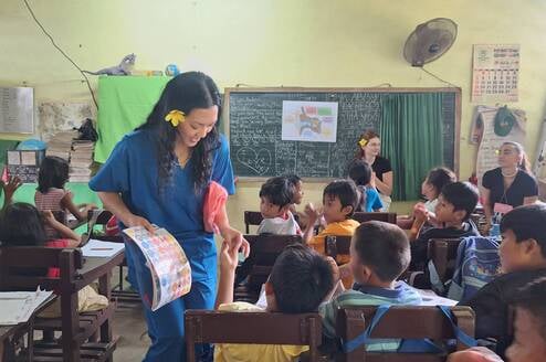 Medical health care volunteer 
