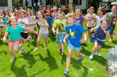 The enthusiastic students at the English language camp!