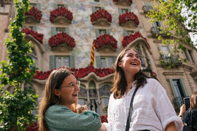 EF students exploring Barcelona