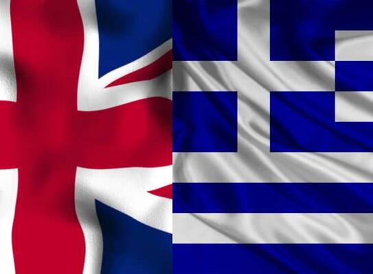 Would you like to study Greek or English during your summer holidays? 