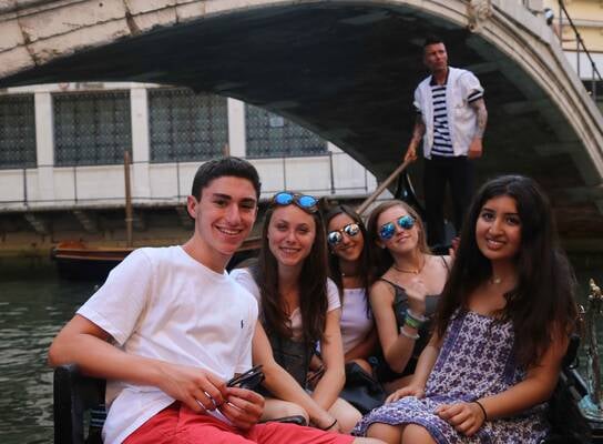 venice gondola ride