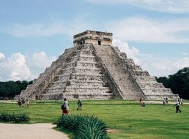 El Castillo - Visit architectural masterpieces in Mexico