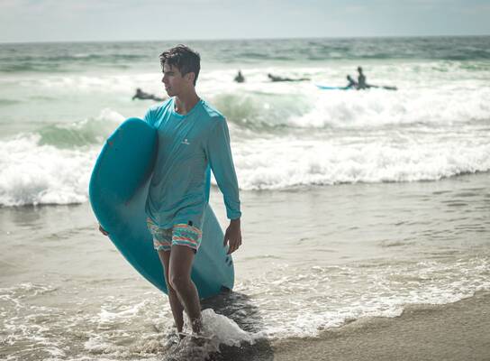 surfing hawaii boy