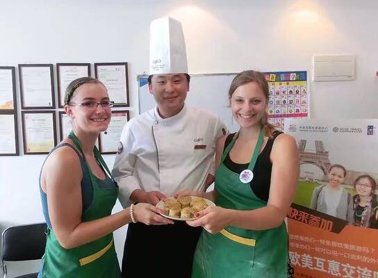 Making mooncakes with 5 star hotel chef