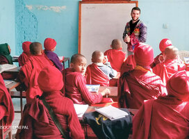 Volunteer NEPAL Teaching in School Monastery Women Center