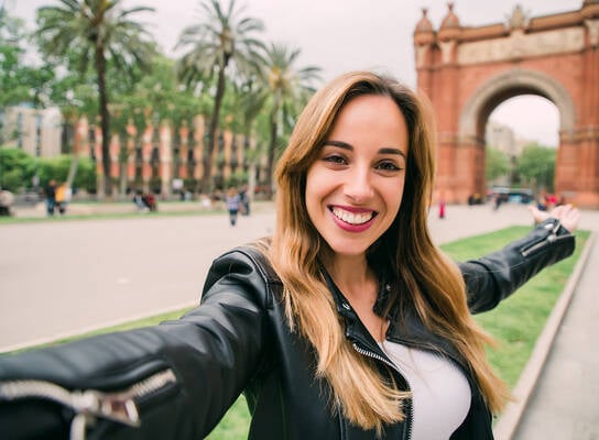 A girl welcoming students in Barcelona