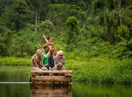 Volunteer in the Peruvian Amazon