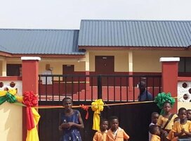 A school in Ghana Our volunteers teach