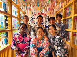 Zentern Internships - Kimono & Food Event Tour 