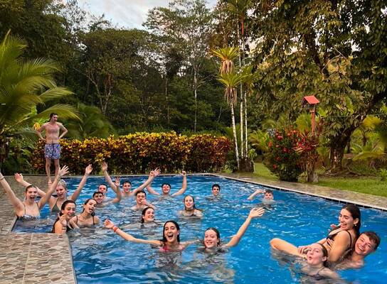 Team of Leapers chilling in the pool