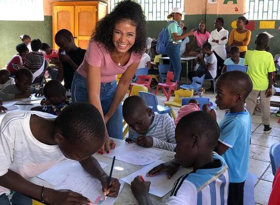 One of our teaching program volunteers
