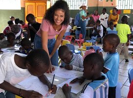 One of our teaching program volunteers