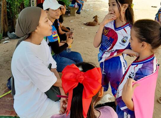 Volunteer with Children in Colombia with Bucara Voluntours