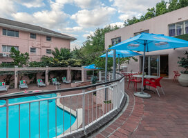 Rooms and Amenities