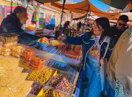 CYA Student shopping at the farmers market