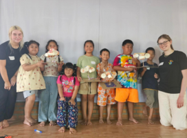 GapGuru volunteers with learners 