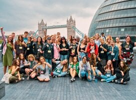 Angloville: Discover the World 