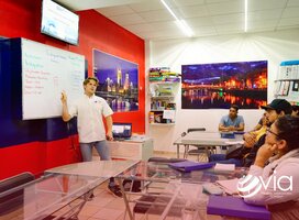 TEFL training student doing teaching practices